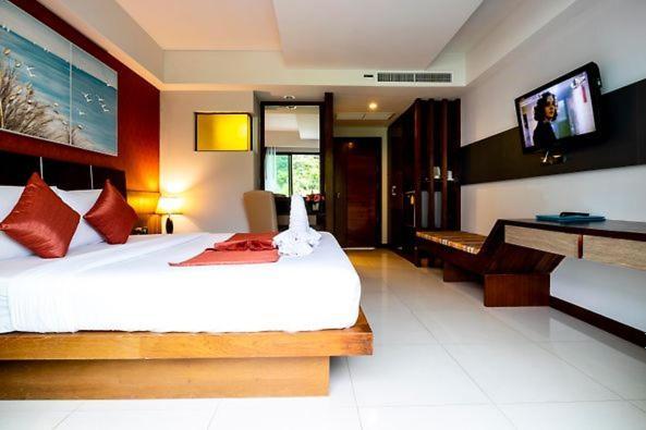 Dipantai Boutique Beach Resort Patong Exterior foto